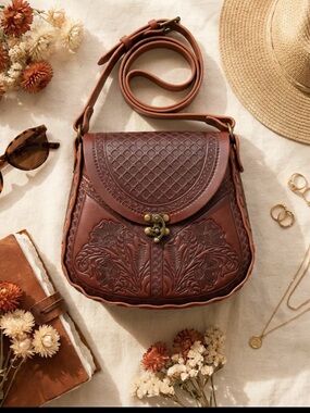 Alma Mia Genuine Leather Handbag
Handmade in Mexico